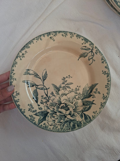 6 assiettes plates  (4) Gien modèle « Milan » en terre de fer