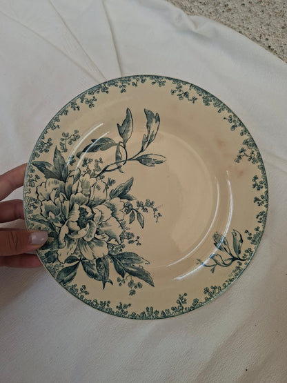 6 assiettes plates  (4) Gien modèle « Milan » en terre de fer