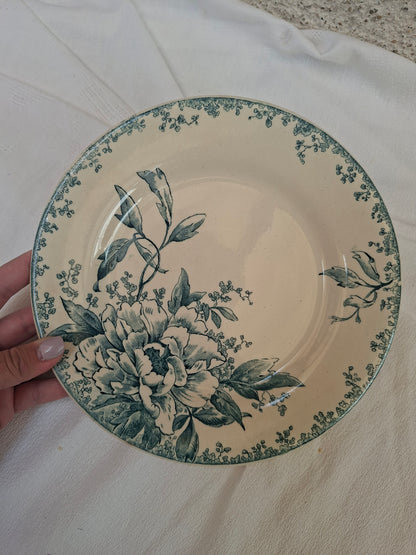 4 assiettes plates (2) Gien modèle « Milan » en terre de fer,