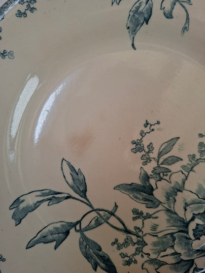4 assiettes plates (3) Gien modèle « Milan » en terre de fer,