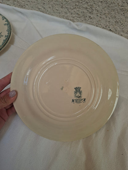 4 assiettes plates (3) Gien modèle « Milan » en terre de fer,