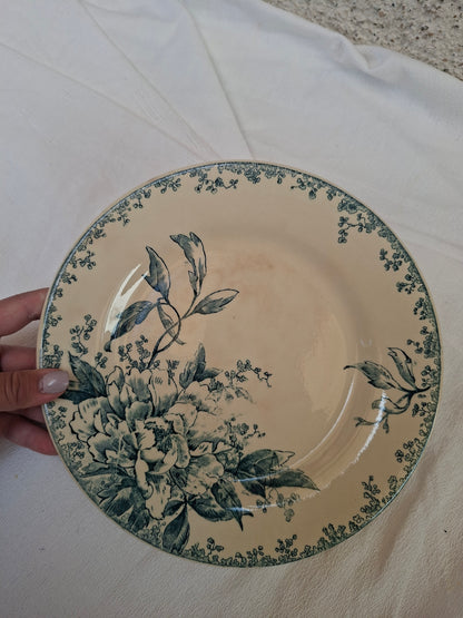 4 assiettes plates (3) Gien modèle « Milan » en terre de fer,