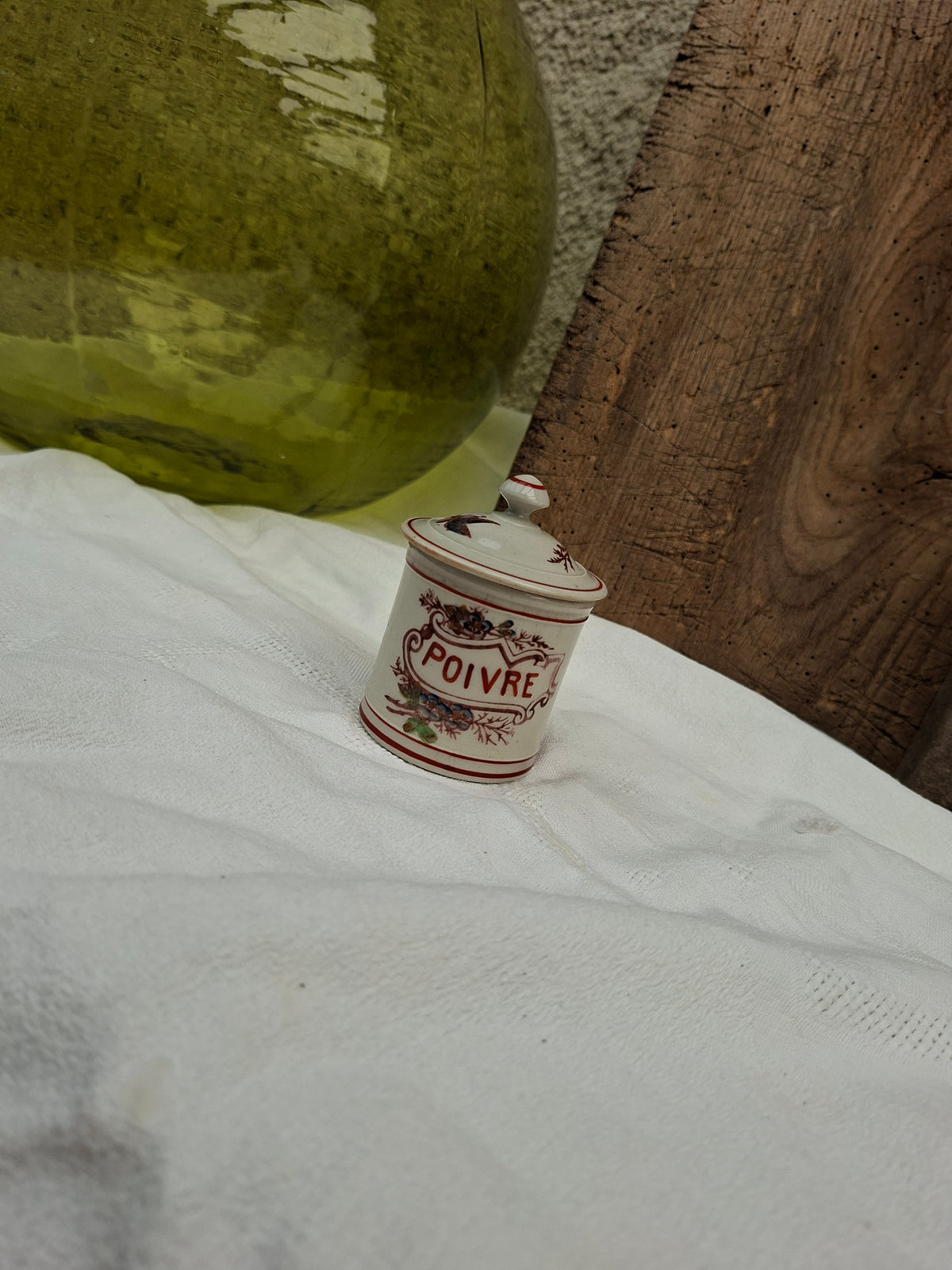 Ancien service de pots à épices – farine, sucre, sel, poivre, café & thé – charme vintage