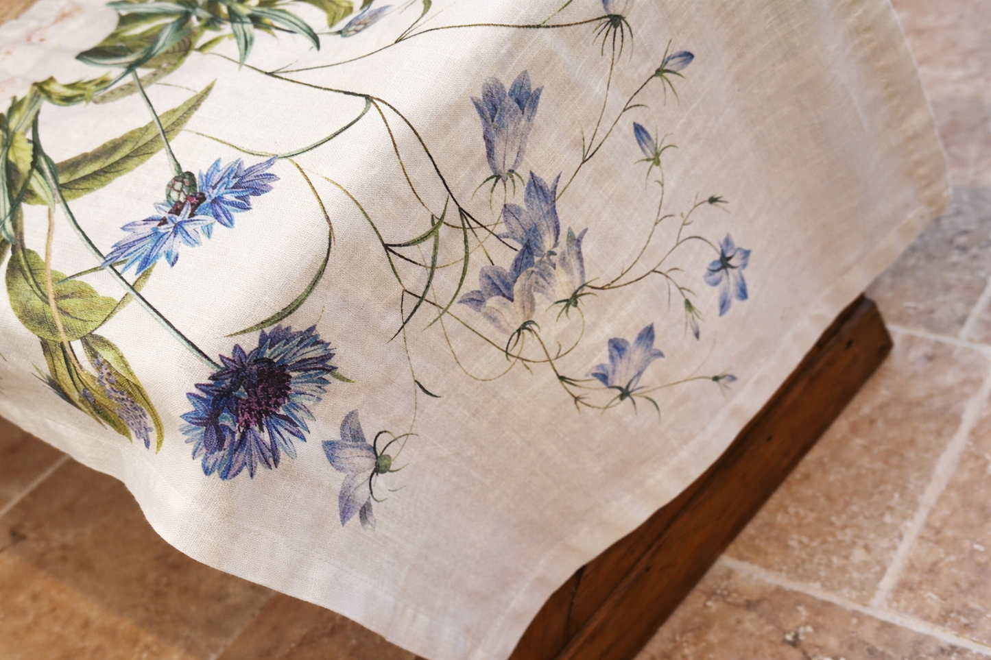 Chemin de Table Fleurs en Lin 145x45